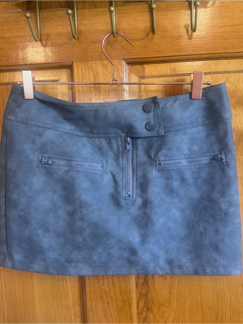 PrettyLittleThing Slate Gray Faux Leather Moto Mini Skirt Sz 6
